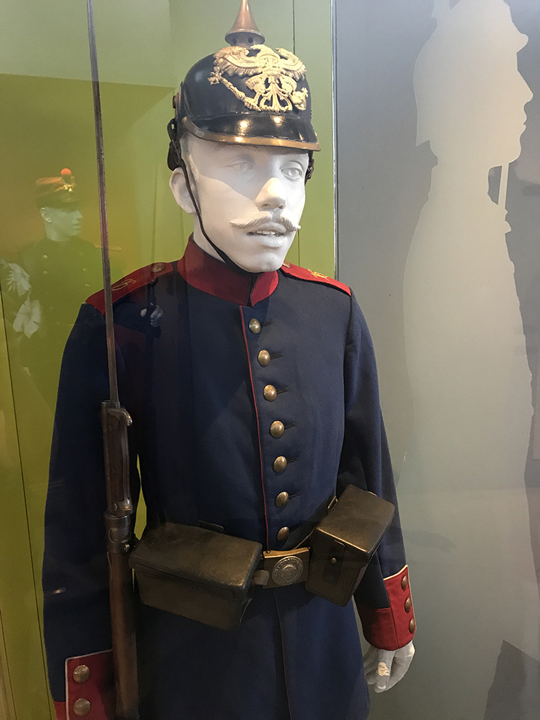 German soldier's uniform - In the  Museé de la Grande Guerre de Meaux 